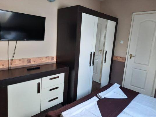אגרסאלוק Kek Laguna Wellness Apartmanok מראה חיצוני תמונה