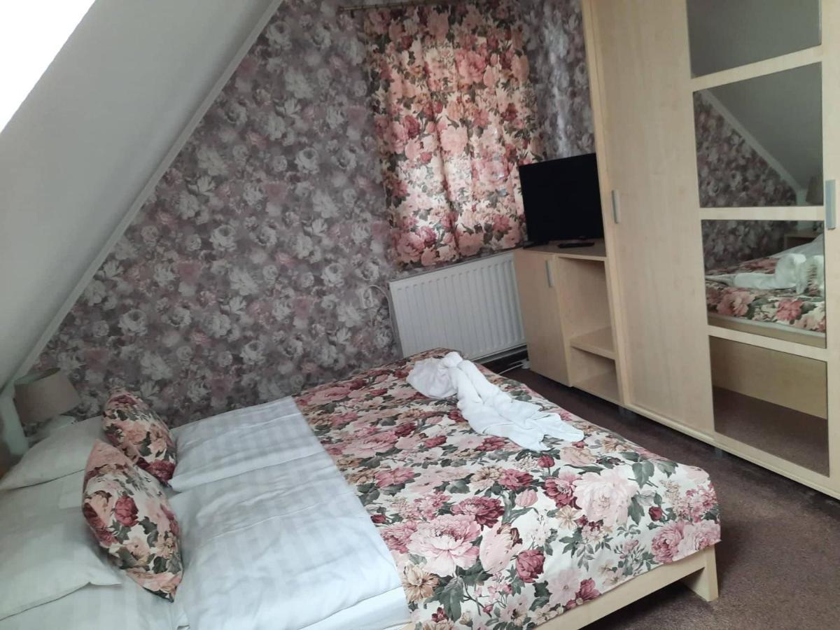 אגרסאלוק Kek Laguna Wellness Apartmanok מראה חיצוני תמונה